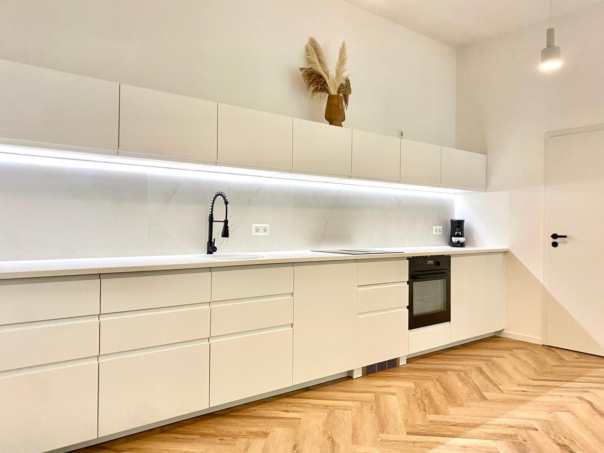 Ferienwohnung Loft Am Lech I Rollstuhlgerecht I Tiefgarage I Kueche I Terrasse Füssen Exterior foto