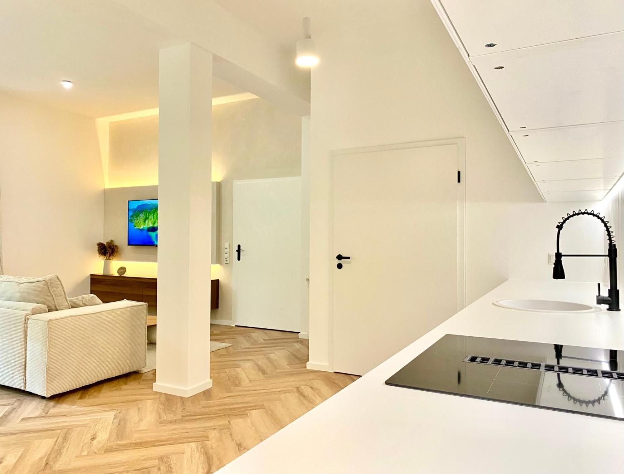 Ferienwohnung Loft Am Lech I Rollstuhlgerecht I Tiefgarage I Kueche I Terrasse Füssen Exterior foto
